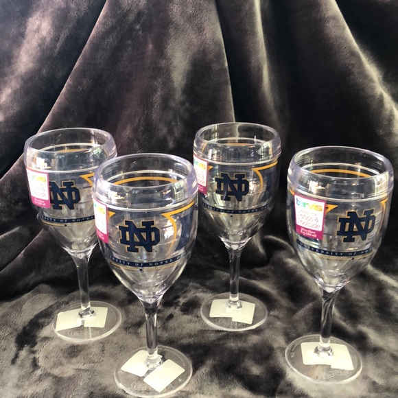 Tervis Other - Notre Dame Tervis tumbler wine glasses Tervis Other - Notre Dame Tervis tumbler wine glasses